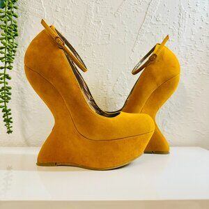 Steve Madden 6.5 Gravity cantilever wedge platform heels mustard yellow suede